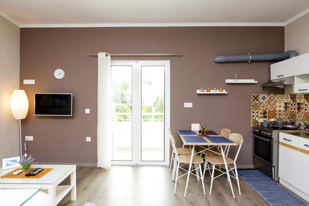 Maria's Modern 5min From