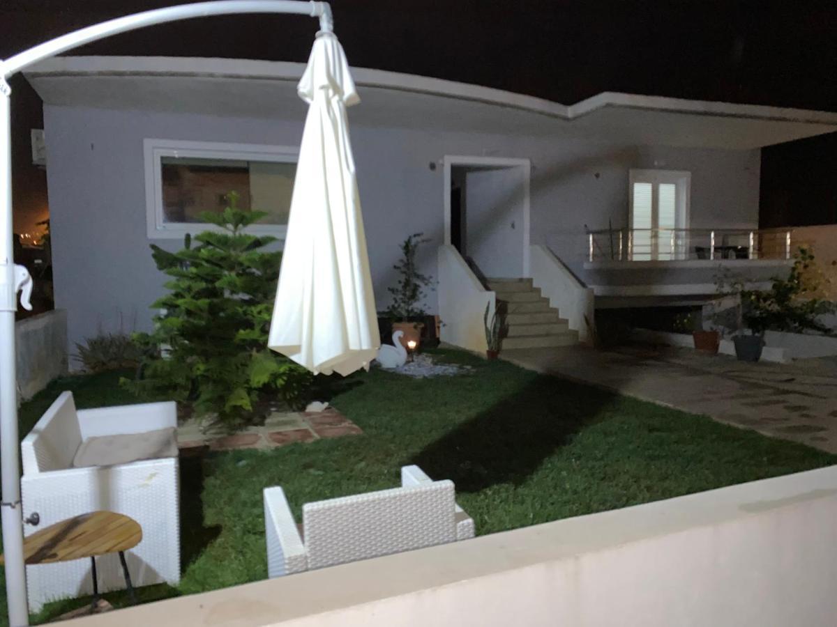 Apartment Maria's Modern 5min From